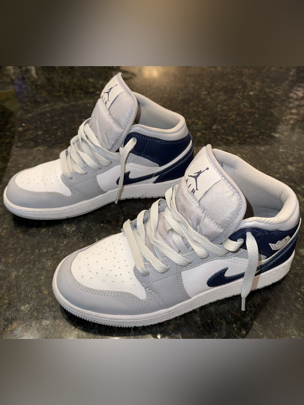 Air Jordan 1 Mid SE in White, Gray and Navy 5.5Y